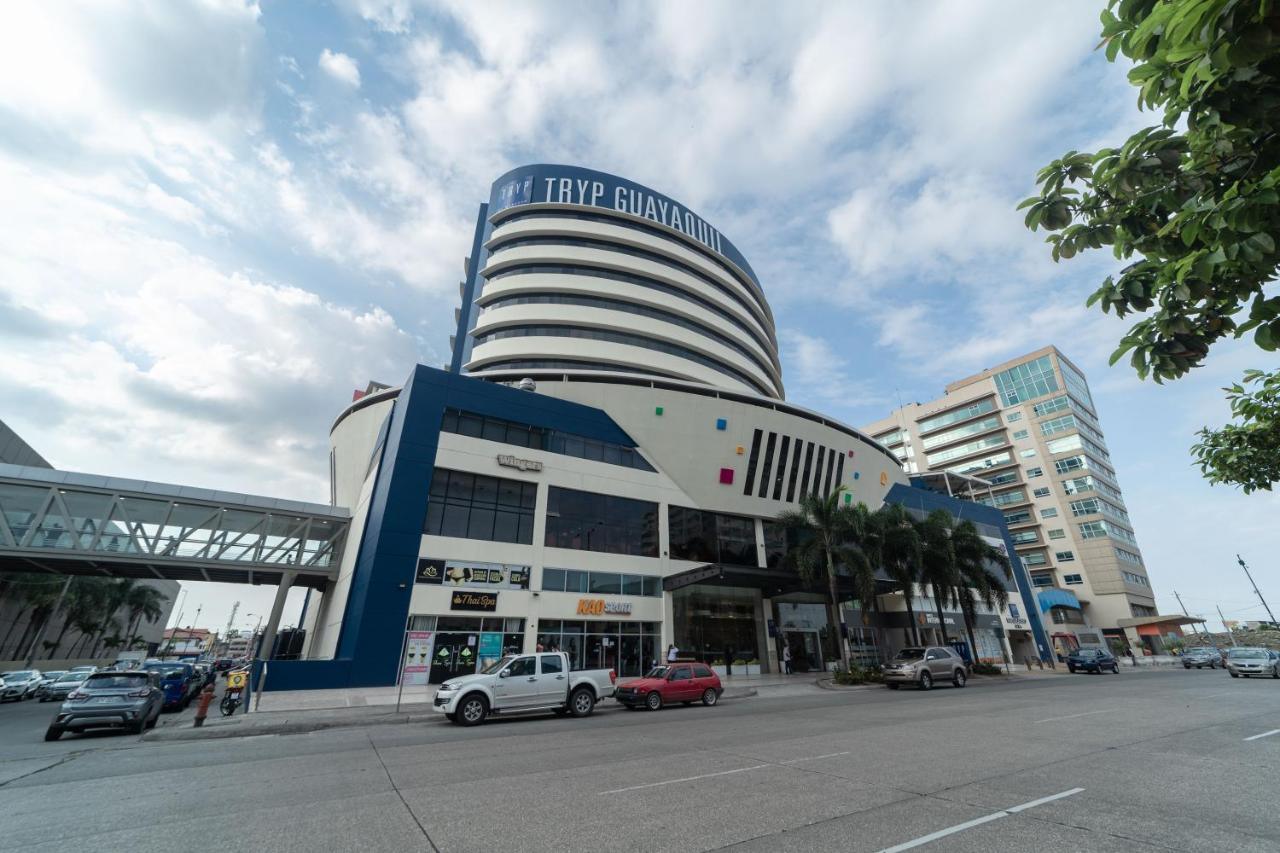 Hotel Tryp By Wyndham Guayaquil Airport Zewnętrze zdjęcie The building of the station