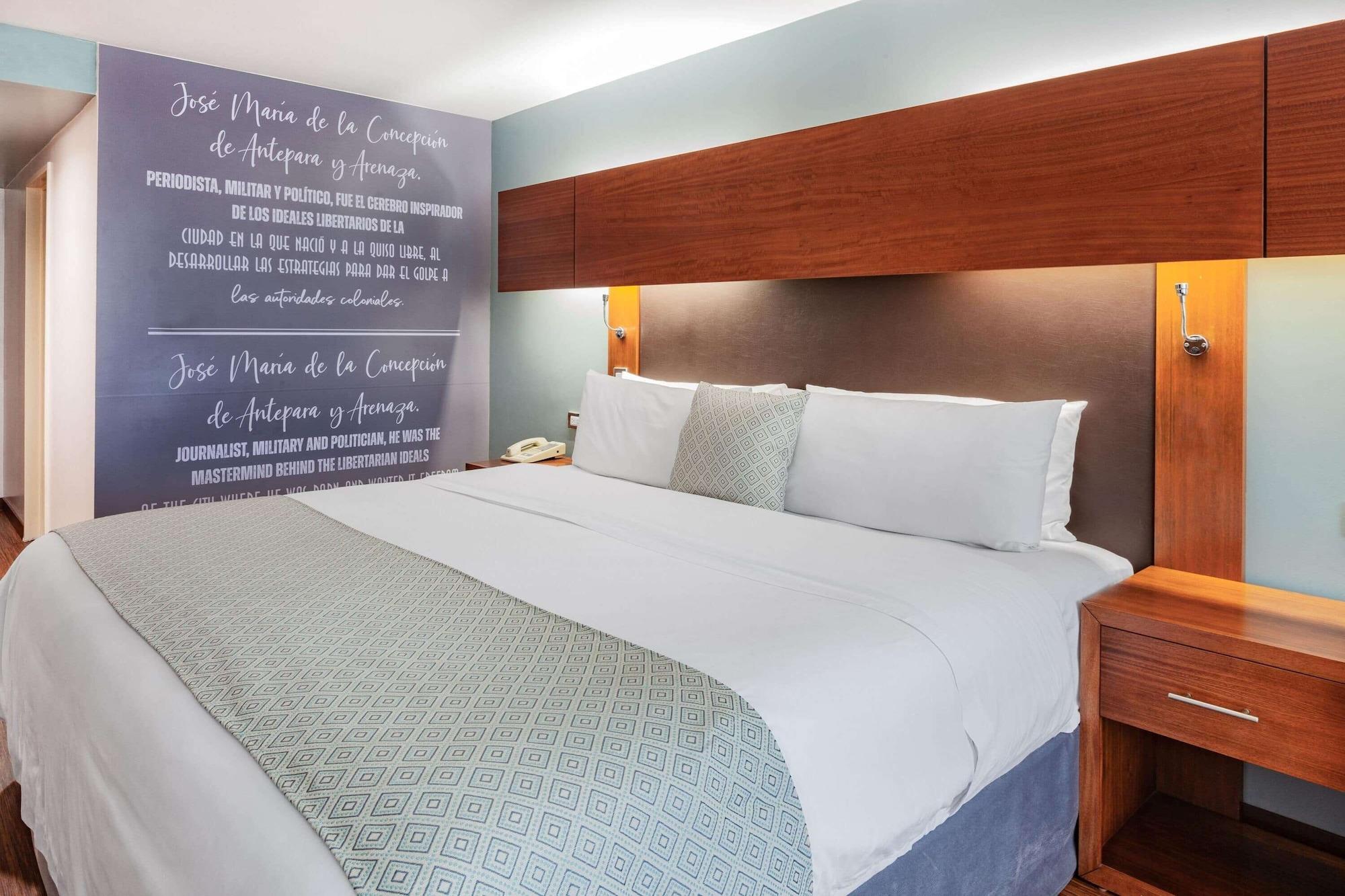 Hotel Tryp By Wyndham Guayaquil Airport Zewnętrze zdjęcie A room at the hotel