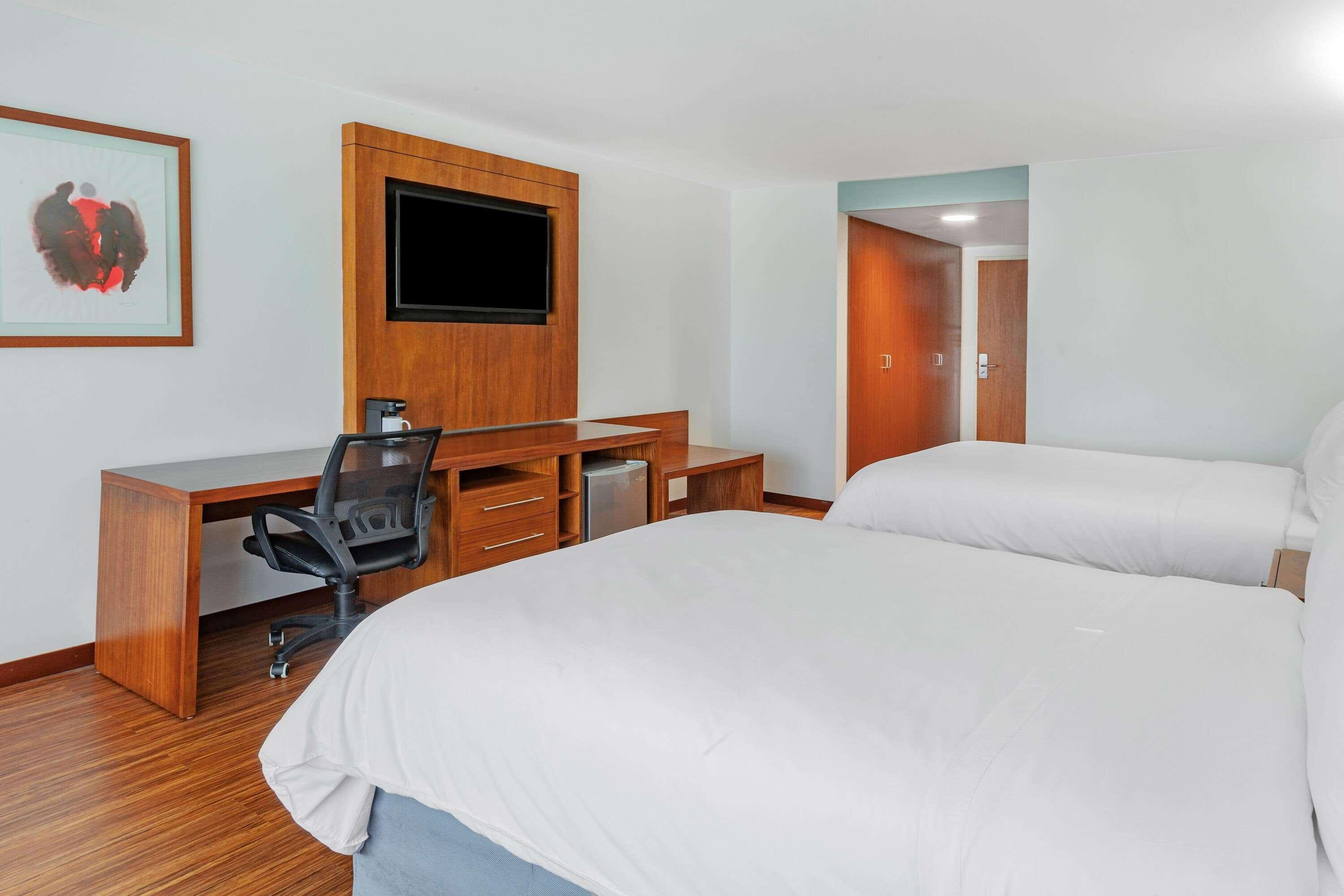 Hotel Tryp By Wyndham Guayaquil Airport Zewnętrze zdjęcie A typical room at the hotel