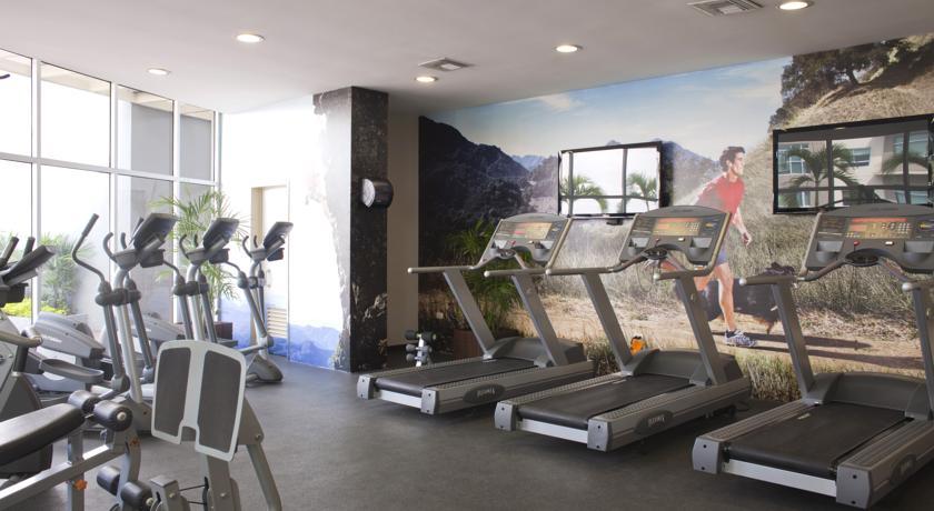 Hotel Tryp By Wyndham Guayaquil Airport Zewnętrze zdjęcie The gym at the hotel
